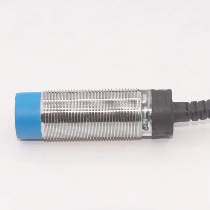Omron Inductive Proximity Sensor E2E-X18 (18mm) NPN/PNP